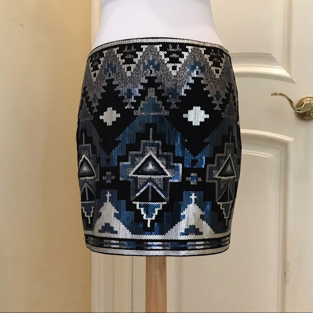 Nwot Express Aztec Sequined Pattern Mini Skirt - image 1